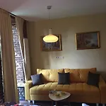 Old Corner Apartments No2