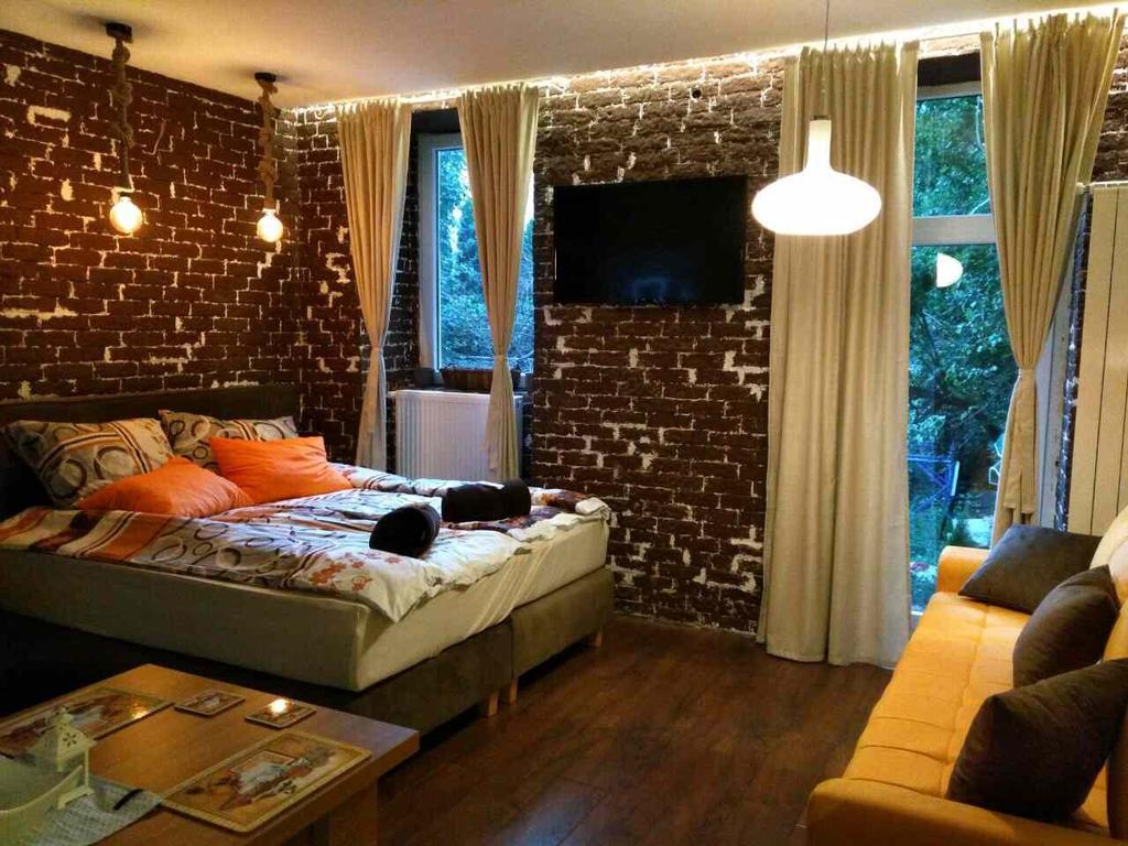 Old Corner No2